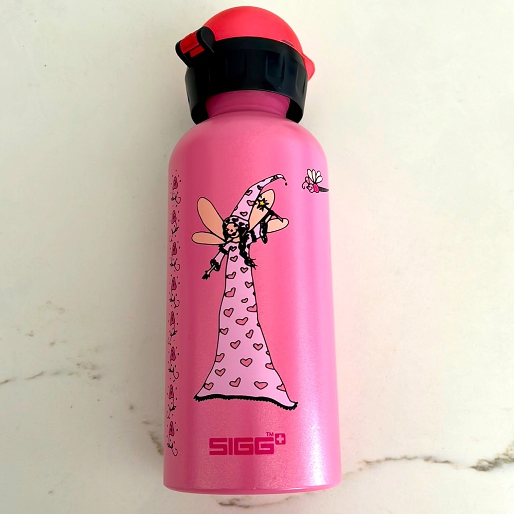 Sigg water bottle - lightweight and leakproof